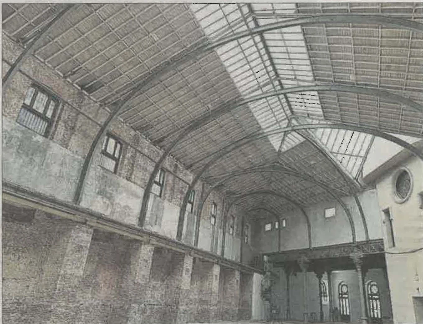 Historic glazed vault of the original metallic structure